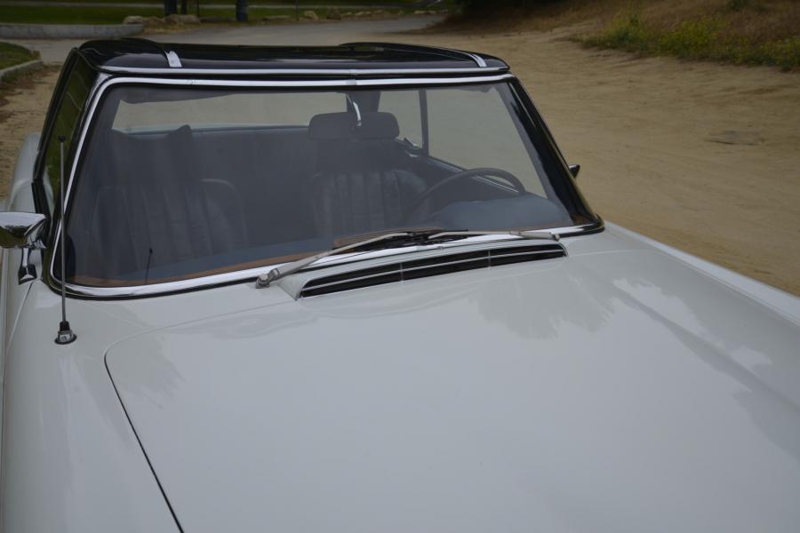 Детали экстерьера Mercedes-Benz 280 SL (W113) 1970 года  (EU) (фото 28 из 74)